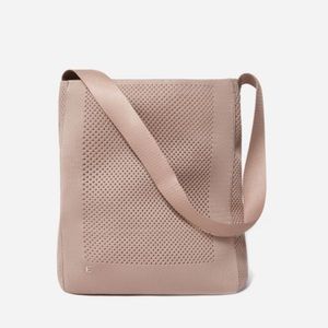 Everlane Do It All Tote in woodsmoke
